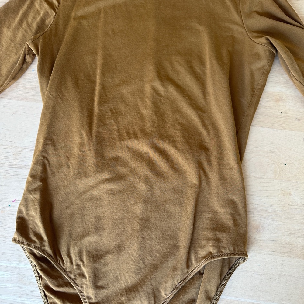 Everlane Supima Cotton Short Sleeve Bodysuit, Color Tan, Size M